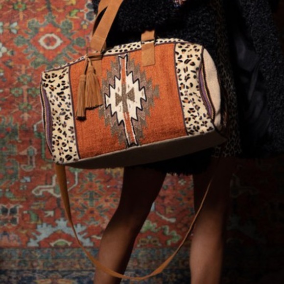 Southwestern Aztec Pattern Weekender Bag - Picture 13 of 13